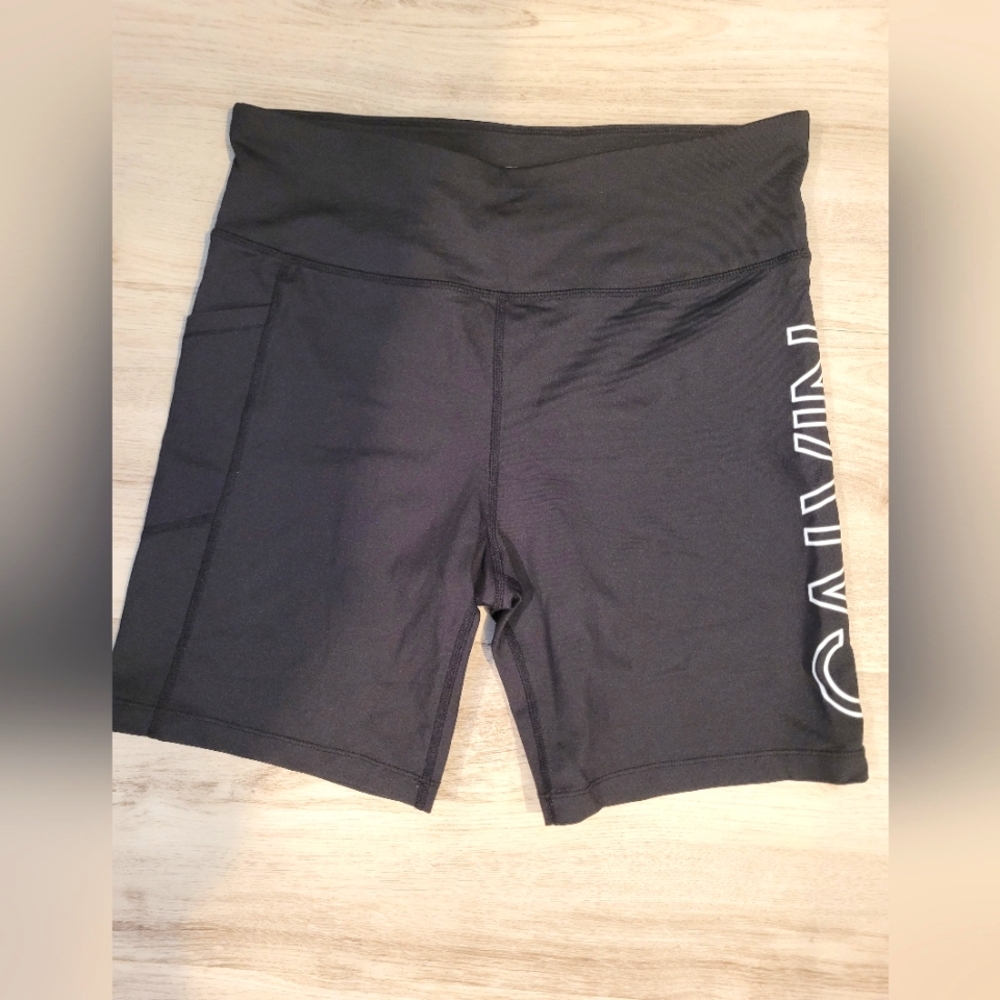 NWOT BLACK CALVIN KLEIN SHORTS L